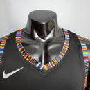 CAMISA BROOKLYN NETS - PRETA COM COLORIDO -