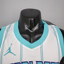 CAMISA CHARLOTTE HORNETS - BRANCA COM AZUL BEBÊ -
