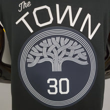 Carregar imagem no visualizador da galeria, CAMISA GOLDEN STATE WARRIORS - PRETA CITY TOWN - #30 CURRY
