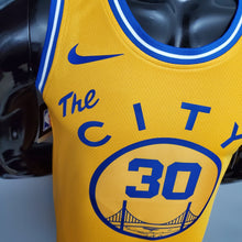 Carregar imagem no visualizador da galeria, CAMISA GOLDEN STATE WARRIORS - AMARELA - THE CITY - #30 CURRY
