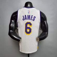 Carregar imagem no visualizador da galeria, CAMISA LOS ANGELES LAKERS - BRANCA - #6 JAMES
