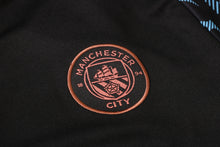 Carregar imagem no visualizador da galeria, KIT PASSEIO - MANCHESTER CITY  - PRETO, AZUL E ROSÊ
