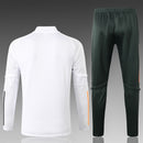 KIT PASSEIO - MANCHESTER UNITED - BRANCO, DOURADO E PRETO