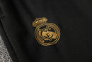 KIT PASSEIO COM CAPUZ - REAL MADRID - BRANCO, PRETO E DOURADO