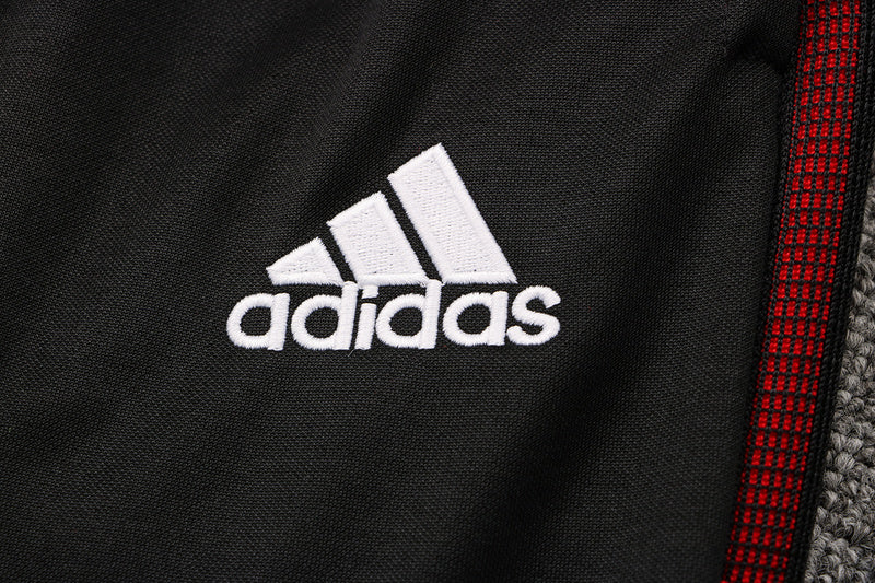 KIT PASSEIO COM CAPUZ - MANCHESTER UNITED - PRETO E VERMELHO