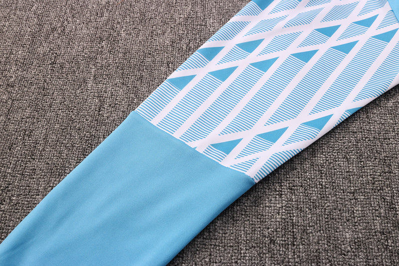 KIT PASSEIO COM CAPUZ - OLYMPIQUE DE MARSEILLE - AZUL E BRANCO