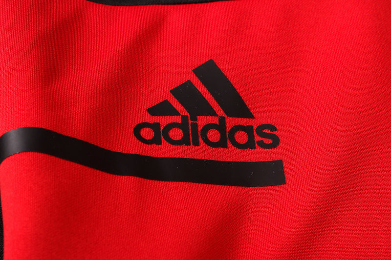 KIT PASSEIO COM CAPUZ - MANCHESTER UNITED - AZUL ESCURO BÁSICO