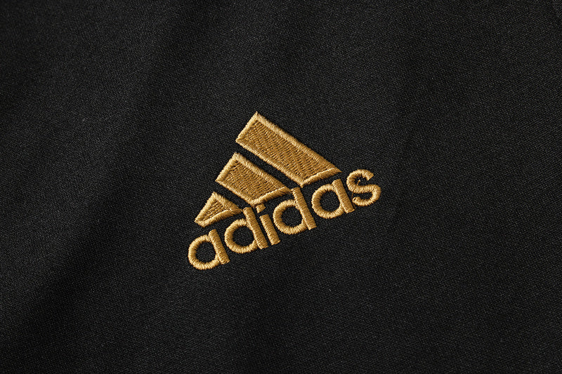 KIT PASSEIO COM CAPUZ - REAL MADRID - PRETO, BRANCO E DOURADO
