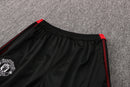 KIT PASSEIO COM CAPUZ - MANCHESTER UNITED - PRETO E VERMELHO