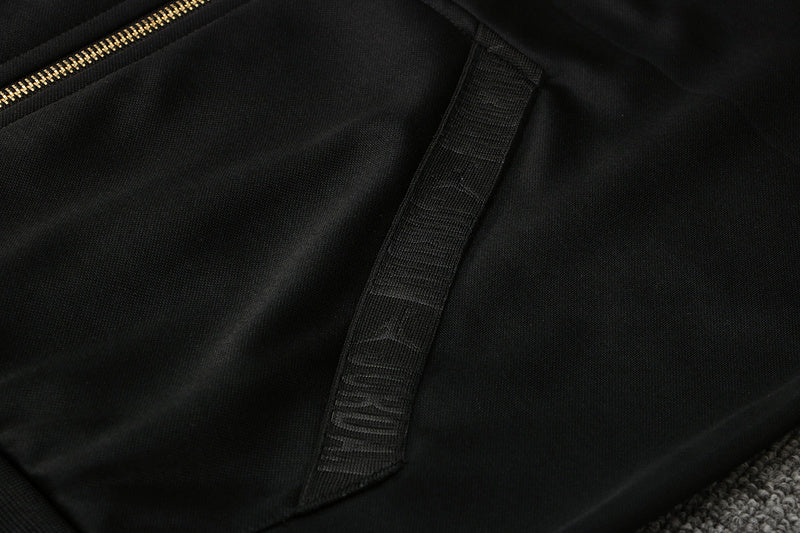 KIT PASSEIO COM CAPUZ - PARIS SAINT GERMAIN (PSG) - PRETO, DOURADO E BRANCO