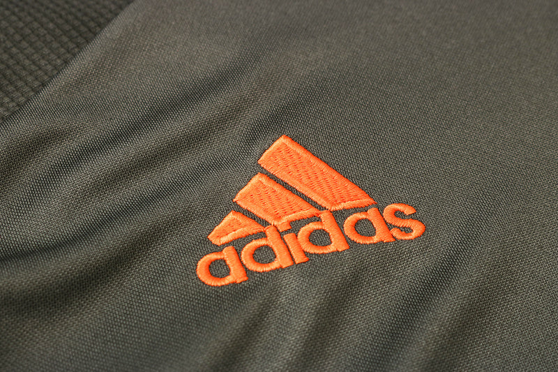 KIT PRÉ JOGO - MANCHESTER UNITED - CINZA, LARANJA E BRANCO