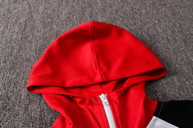 KIT PASSEIO COM CAPUZ - LIVERPOOL - BRANCO, VERMELHO E PRETO