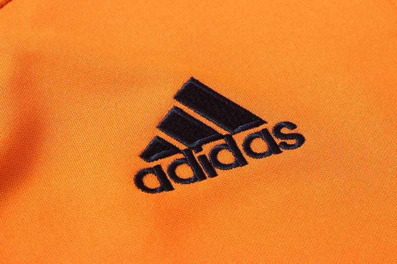 KIT PASSEIO - MANCHESTER UNITED - LARANJA, BRANCO E PRETO