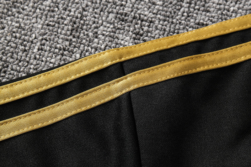 KIT PASSEIO COM CAPUZ - REAL MADRID - PRETO, BRANCO E DOURADO