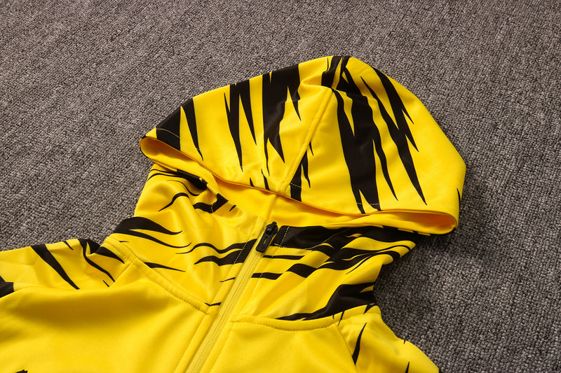 KIT PASSEIO COM CAPUZ - BORUSSIA DORTMUND - AMARELO E PRETO
