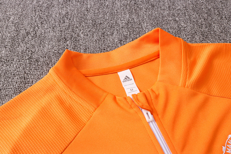 KIT PASSEIO - MANCHESTER UNITED - LARANJA, BRANCO E PRETO