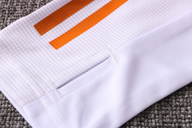 KIT PRÉ JOGO - MANCHESTER UNITED - BRANCO, PRETO E LARANJA