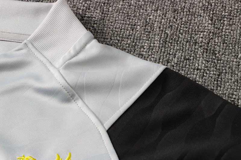 KIT PRÉ JOGO - LIVERPOOL - CINZA, PRETO E AMARELO