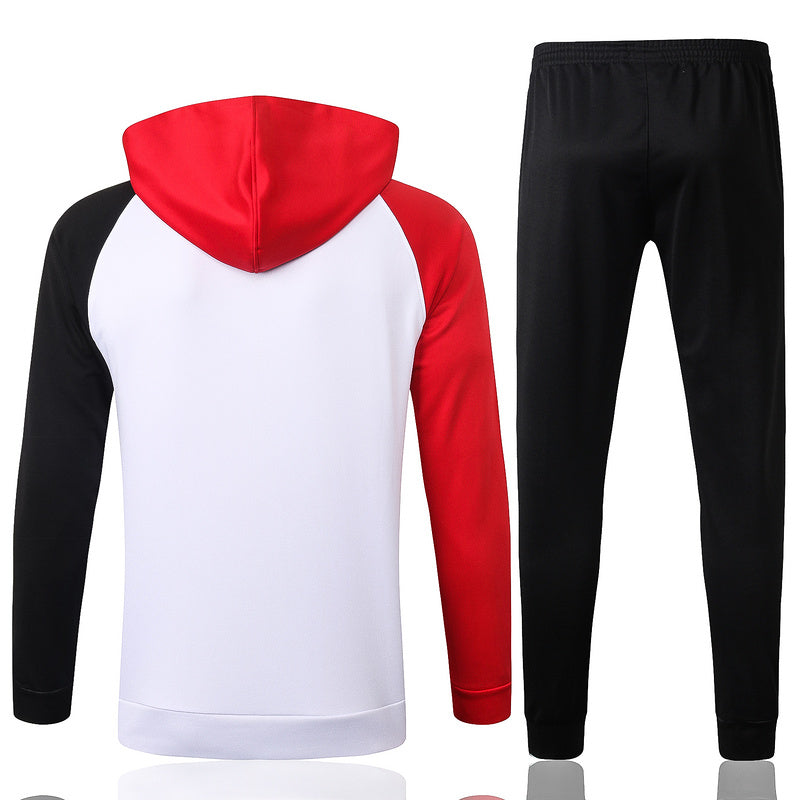 KIT PASSEIO COM CAPUZ - LIVERPOOL - BRANCO, VERMELHO E PRETO