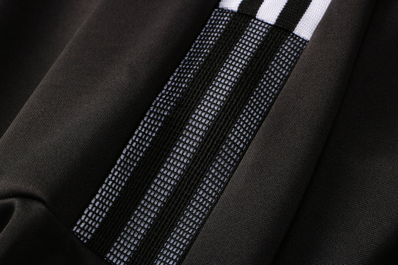 KIT PASSEIO - JUVENTUS - PRETO, AMARELO E BRANCO