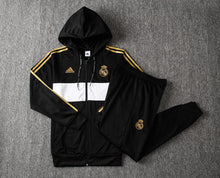 Carregar imagem no visualizador da galeria, KIT PASSEIO COM CAPUZ - REAL MADRID - PRETO, BRANCO E DOURADO
