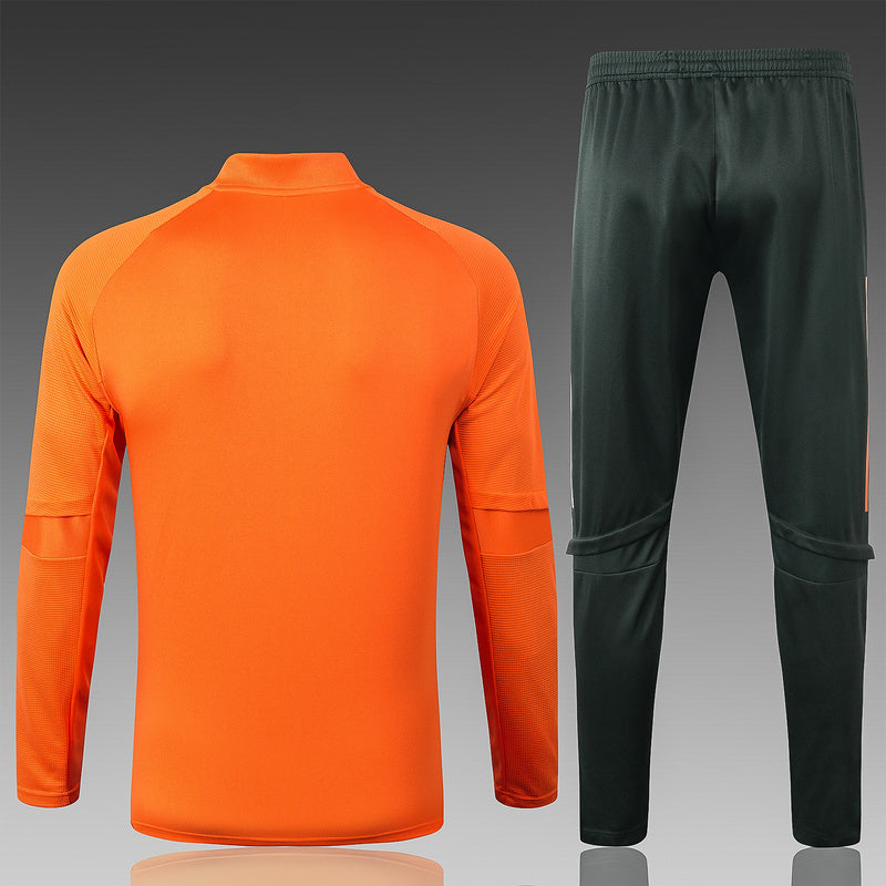 KIT PRÉ JOGO - MANCHESTER UNITED - LARANJA E PRETO