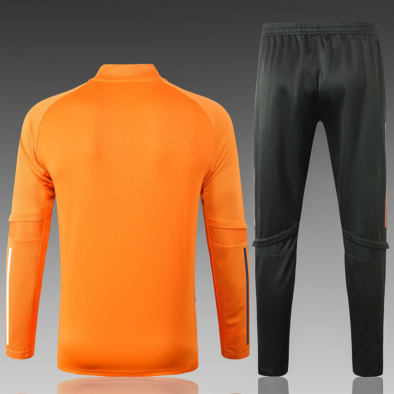 KIT PASSEIO - MANCHESTER UNITED - LARANJA, BRANCO E PRETO