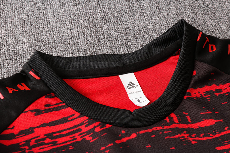 KIT BÁSICO - MANCHESTER UNITED - PRETO, VERMELHO E BRANCO