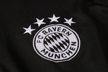 Carregar imagem no visualizador da galeria, KIT PRÉ JOGO - BAYERN DE MUNIQUE - PRETO, BRANCO E VERMELHO
