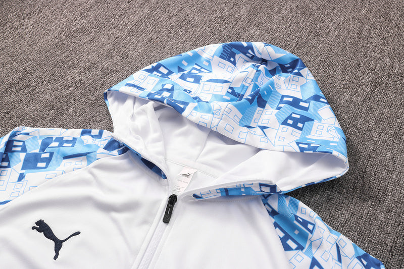 KIT PASSEIO COM CAPUZ - OLYMPIQUE DE MARSEILLE - BRANCO E AZUL CLARO - CITY EDITION