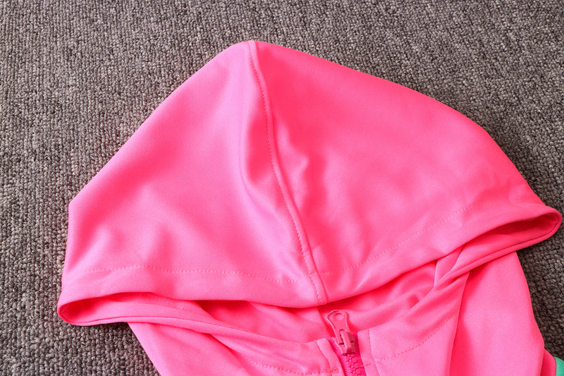 KIT PASSEIO COM CAPUZ - BARCELONA - ROSA, PRETO E VERDE
