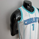 CAMISA CHARLOTTE HORNETS - BRANCA COM JORDAN BRILHANTE - ICON EDITION 75TH ANNIVERSARY - 2021/ 2022