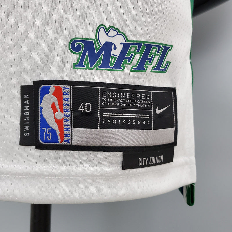 CAMISA DALLAS MAVERICKS - BRANCA COM NIKE BRILHANTE - CITY EDITION 75TH ANNIVERSARY - 2021/ 2022