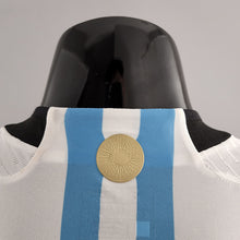 Carregar imagem no visualizador da galeria, CAMISA ARGENTINA - CASA/ HOME - JOGADOR - 22/ 23
