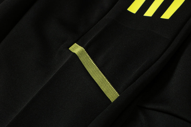 PASSEIO - INTERNACIONAL - PRETO E AMARELO