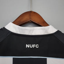 Carregar imagem no visualizador da galeria, CAMISA NEWCASTLE - CASA/ HOME - TORCEDOR - 21/22
