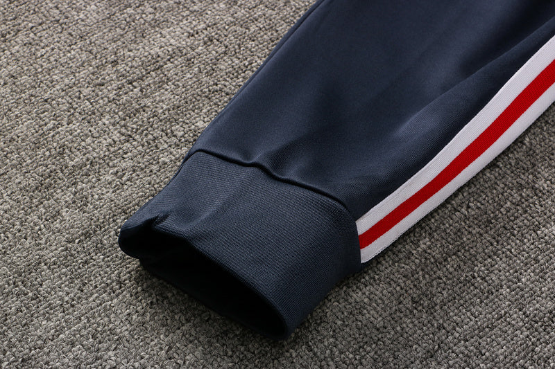 KIT PASSEIO COM CAPUZ - PARIS SAINT GERMAIN (PSG) - AZUL, BRANCO E VERMELHO