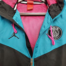 CORTA VENTO - PARIS SAINT GERMAIN (PSG) - PRETO, AZUL E ROXO