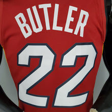 Carregar imagem no visualizador da galeria, CAMISA MIAMI HEAT - BÔNUS EDIÇÃO VERMELHO ( JORDAN ) - #22 BUTLER
