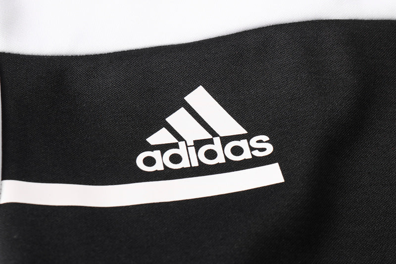 KIT PASSEIO COM CAPUZ - JUVENTUS - BRANCO E PRETO