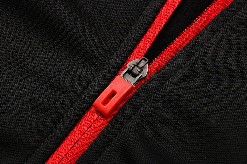 KIT PASSEIO COM CAPUZ - MANCHESTER UNITED - PRETO E VERMELHO