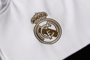 KIT PASSEIO COM CAPUZ - REAL MADRID - BRANCO, PRETO E DOURADO