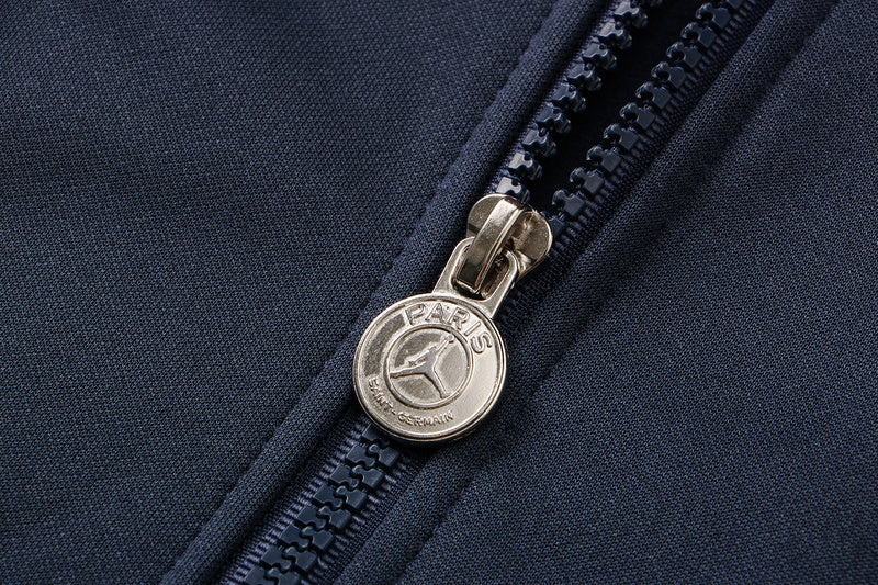 KIT PASSEIO COM CAPUZ - PARIS SAINT GERMAIN (PSG) - AZUL, BRANCO E VERMELHO