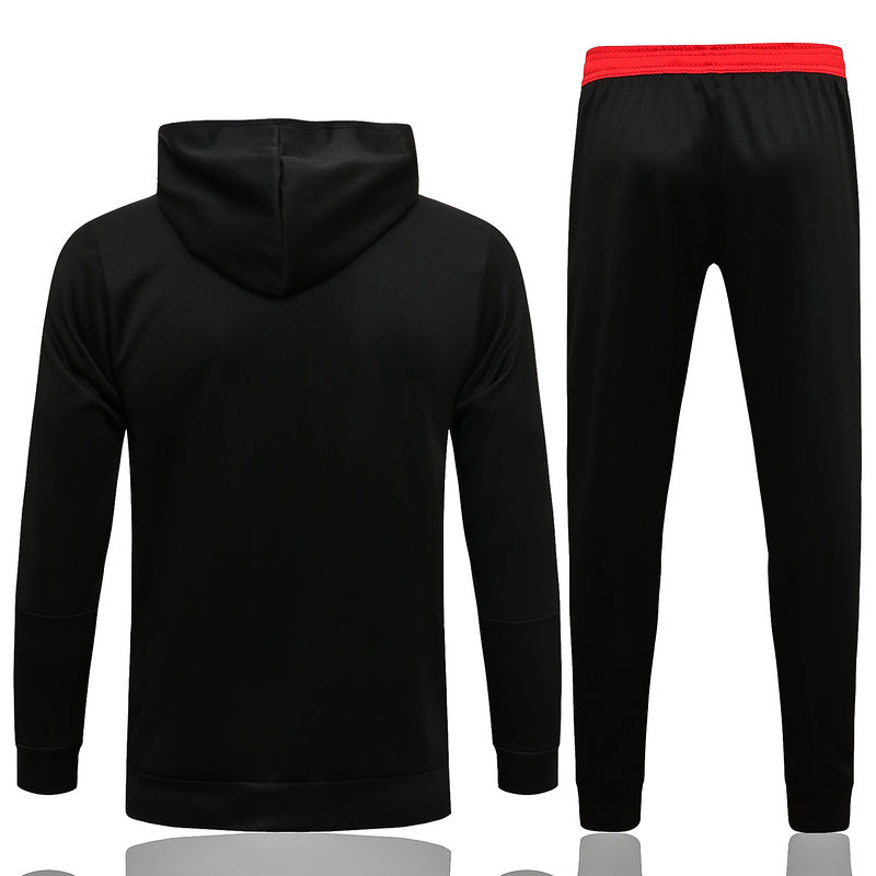 KIT PASSEIO COM CAPUZ - MANCHESTER UNITED - PRETO E VERMELHO