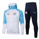 KIT PASSEIO COM CAPUZ - MANCHESTER CITY - BRANCO E AZUL BEBÊ