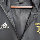 CORTA VENTO - JUVENTUS - PRETO, BRANCO E AMARELO