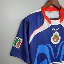 Carregar imagem no visualizador da galeria, CAMISA CHIVAS GUADALAJARA - RETRÔ - TORCEDOR - 2006
