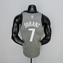 Carregar imagem no visualizador da galeria, CAMISA BROOKLYN NETS - ICON EDITION 75TH ANNIVERSARY - JORDAN BRILHANTE - CINZA - 2021/ 2022
