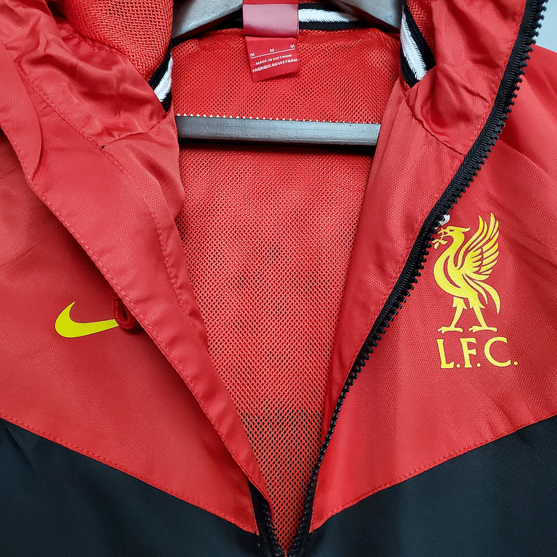 CORTA VENTO - LIVERPOOL- PRETO E VERMELHO