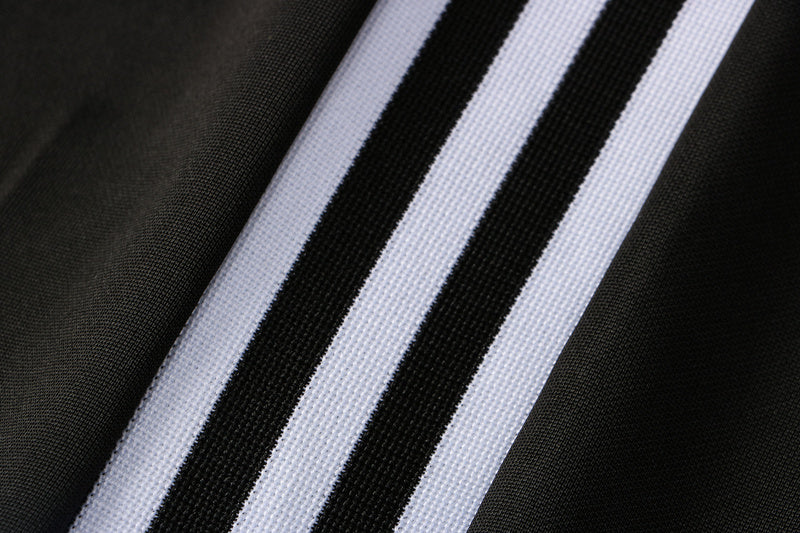 KIT PASSEIO - JUVENTUS - PRETO, AMARELO E BRANCO